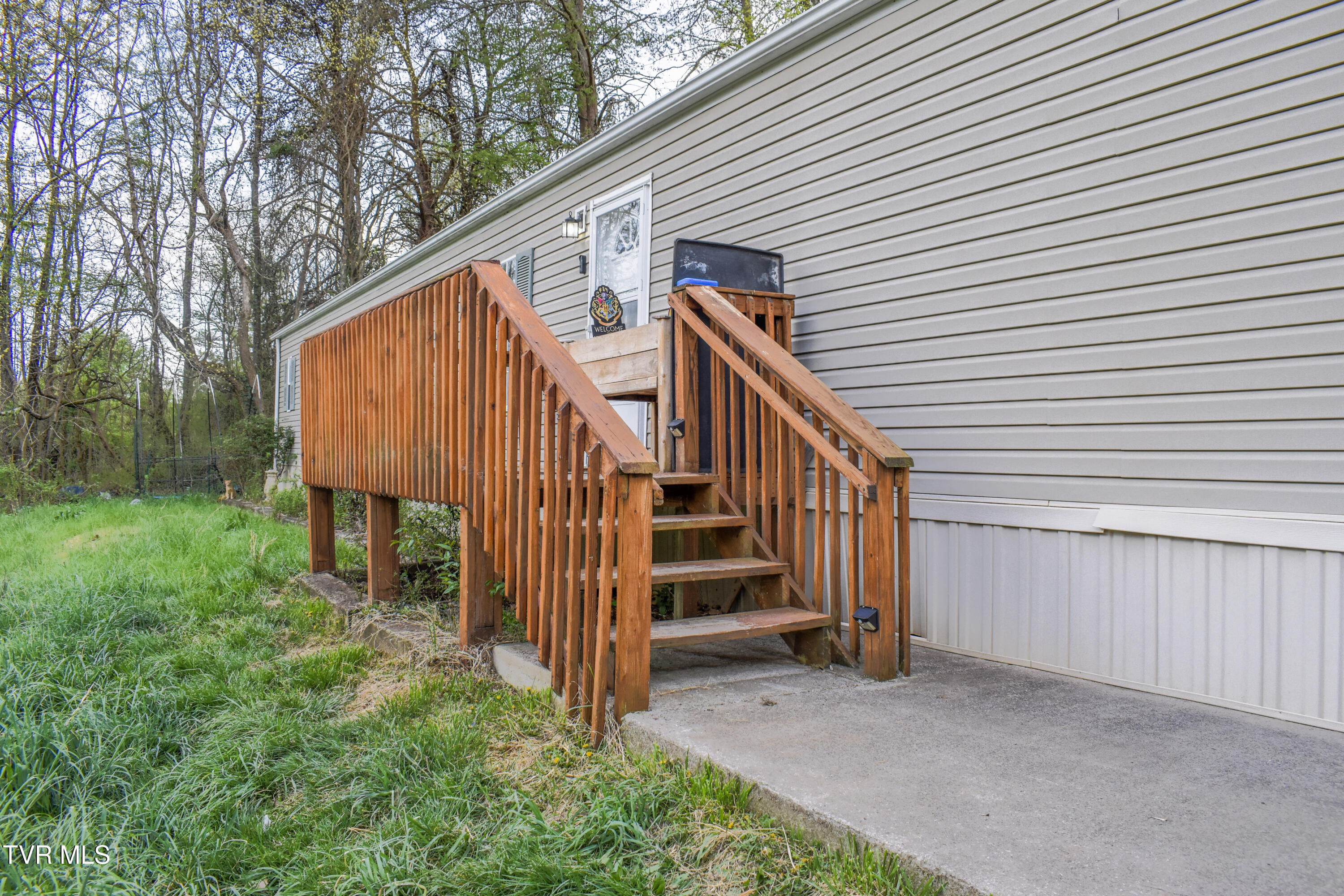 257 Hickory Hills Road Church Hill, TN 37642 - Photo 5 of 35 DSC_0588-HDR