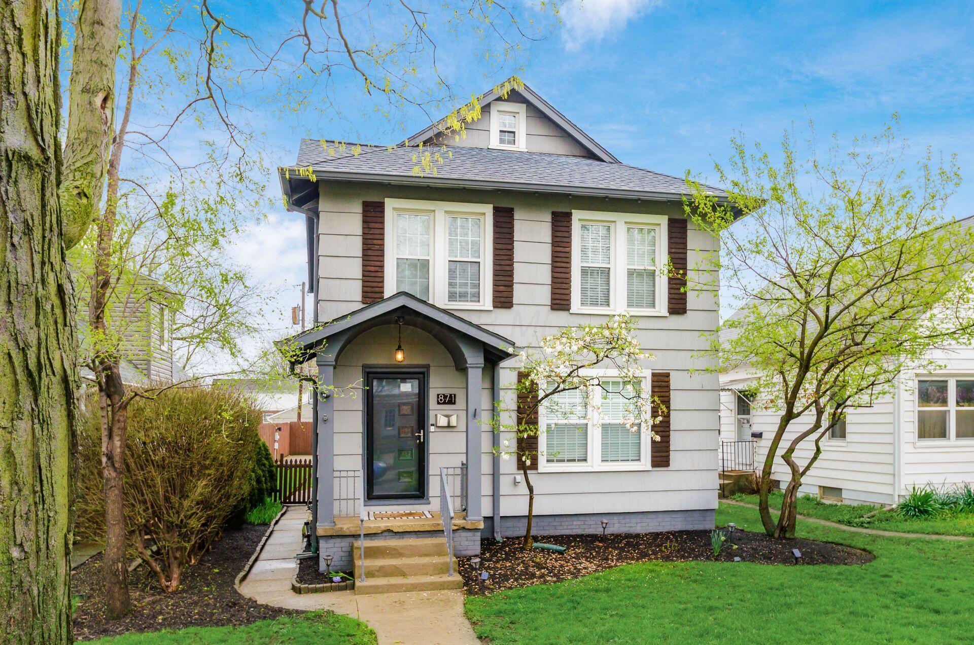 871 Copeland Road Columbus, OH 43212 - Photo 2 of 58 Exterior Front