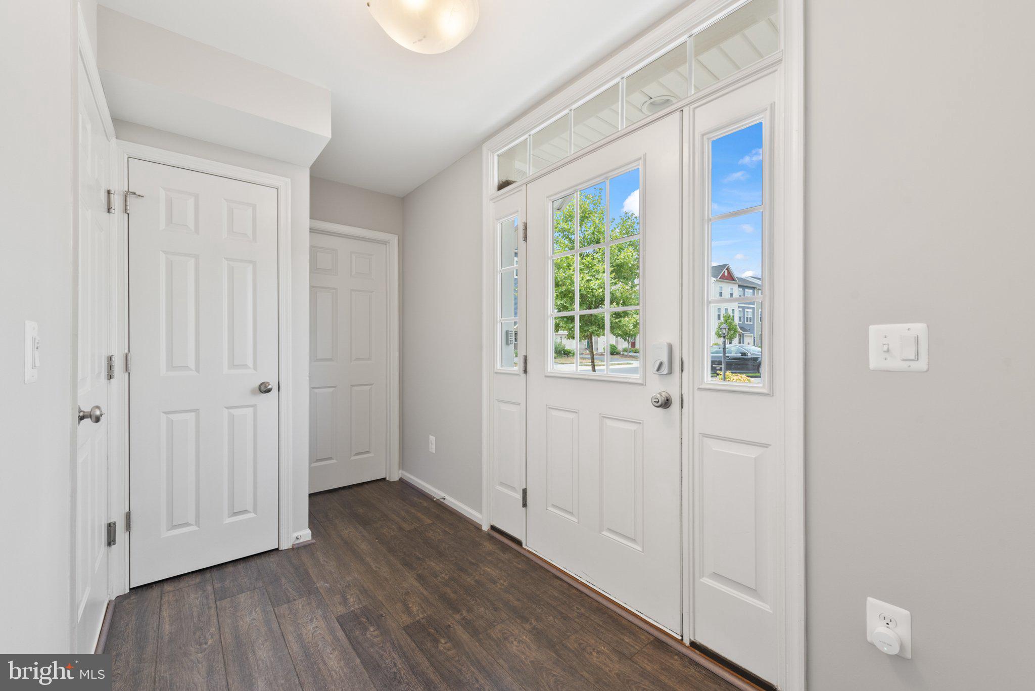106 Splendor Garden Way Stephenson, VA 22656 - Photo 3 of 31 Entrance/Foyer