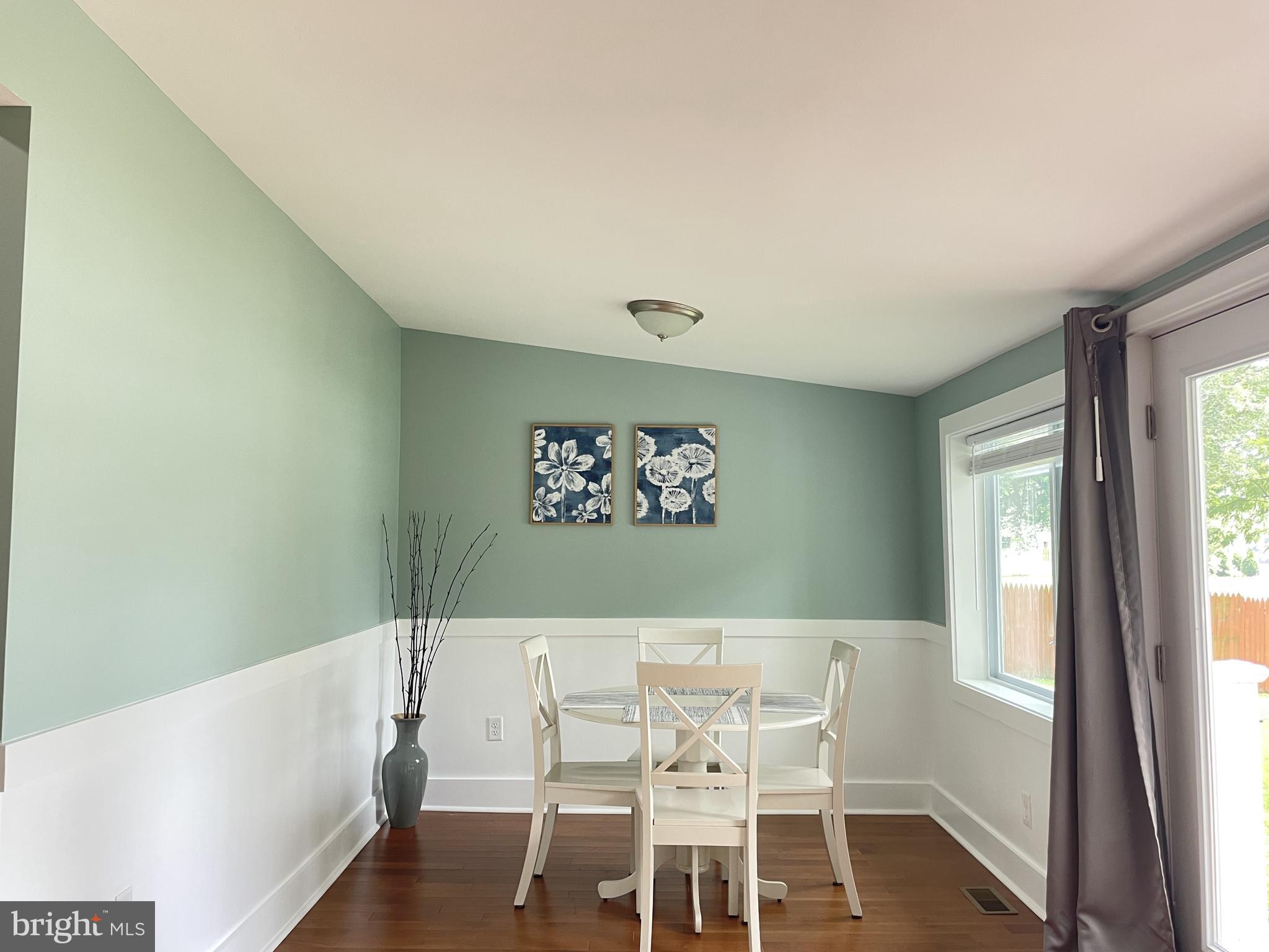504 Grovethorn Road Middle River, MD 21220 - Photo 8 of 21 Bright dining room with view of the water