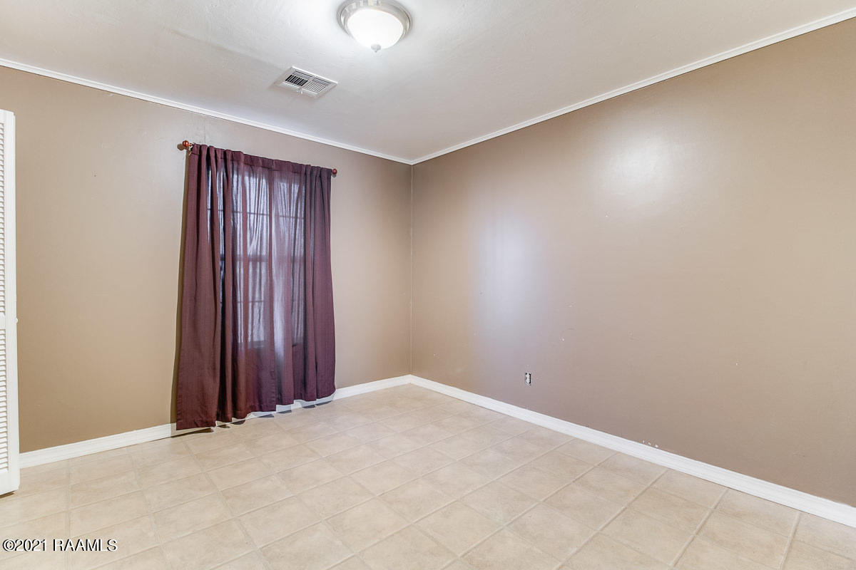 324 Tony Road Church Point, LA 70525 - Photo 11 of 15 324 Tony Road Bedroom 2