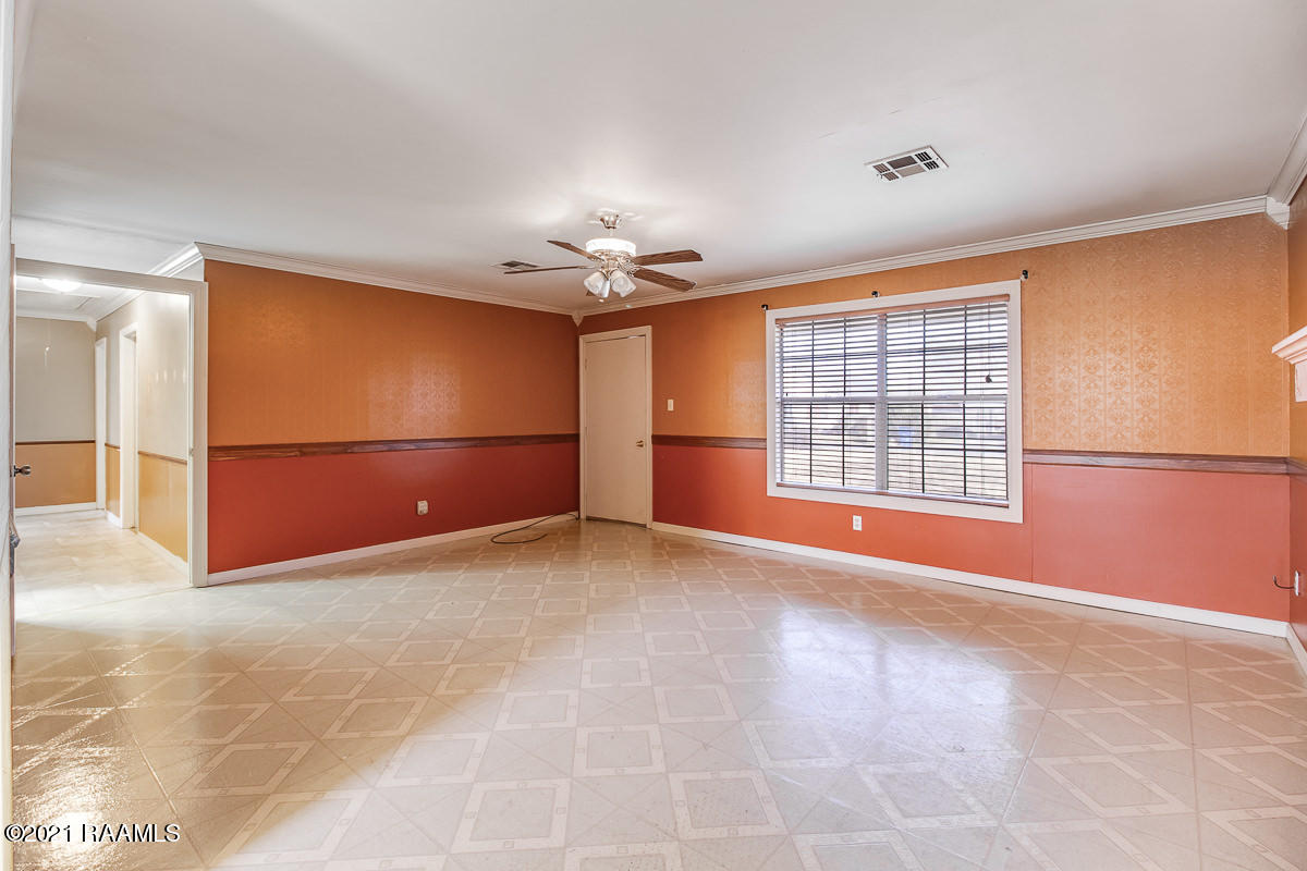 324 Tony Road Church Point, LA 70525 - Photo 3 of 15 324 Tony Road Living Room