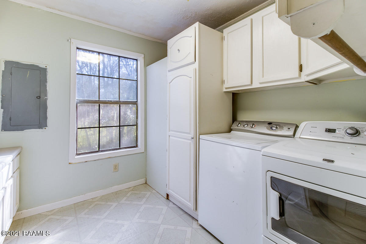 324 Tony Road Church Point, LA 70525 - Photo 9 of 15 324 Tony Road Laundry Room