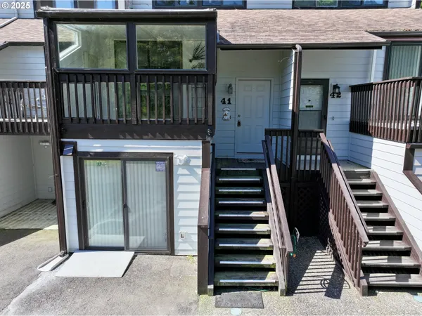 $245,000 | 43605 Highway 38, Unit 41, Reedsport, OR 97467