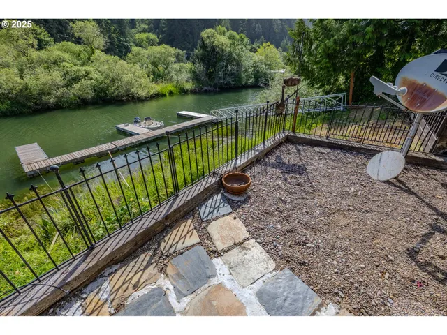 $249,000 | 43605 Highway 38, Unit 41, Reedsport, OR 97467