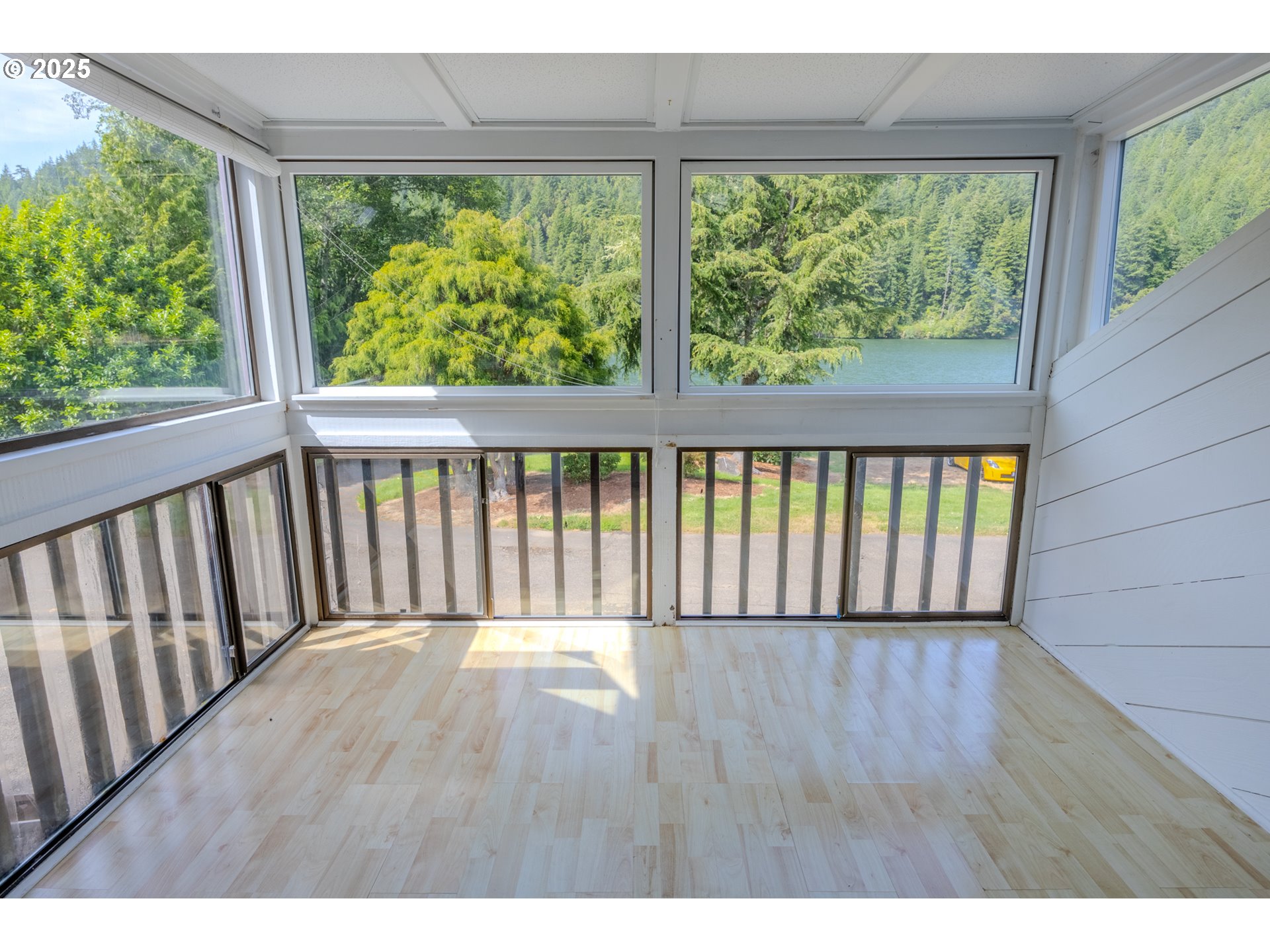 43605 Highway 38, Unit 41 Reedsport, OR 97467 - Photo 4 of 37 Covered Patio
