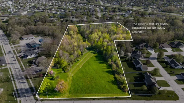 $717,500 | 2756 Continental Drive, Green Bay, WI 54311