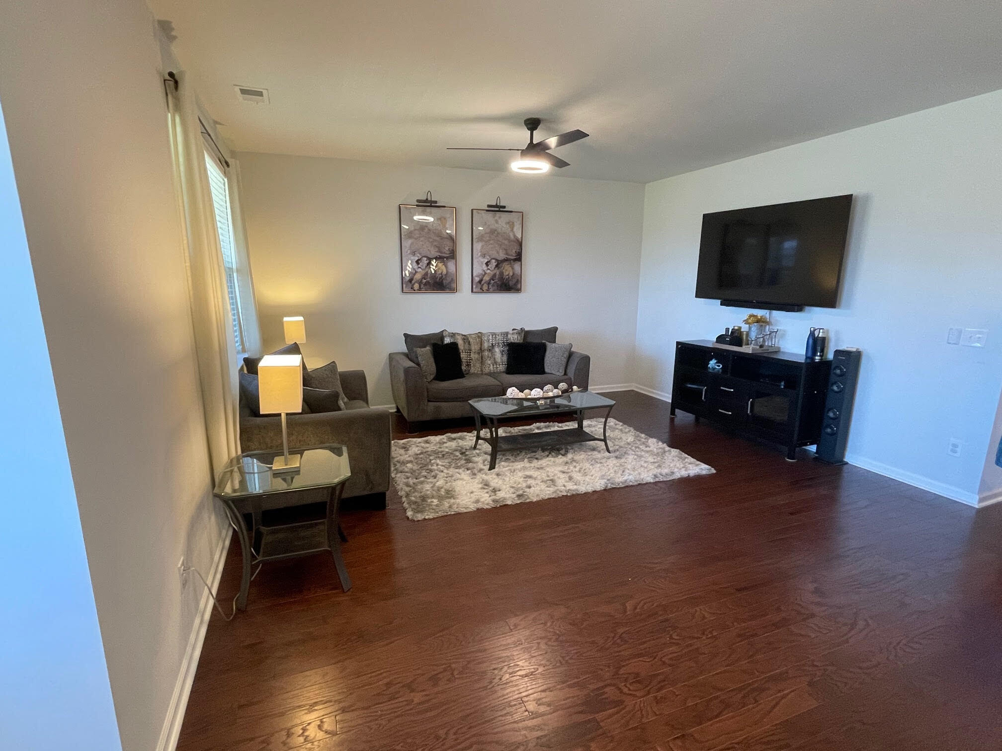 209 Rhodes Court Summerville, SC 29486 - Photo 5 of 15 Living room