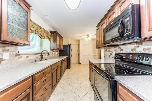 $2,050 | 451 Hancock Court, Fort Worth, TX 76108