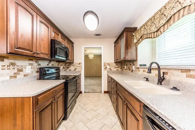 $2,050 | 451 Hancock Court, Fort Worth, TX 76108