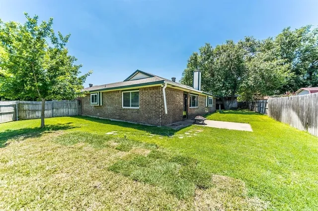 $2,050 | 451 Hancock Court, Fort Worth, TX 76108