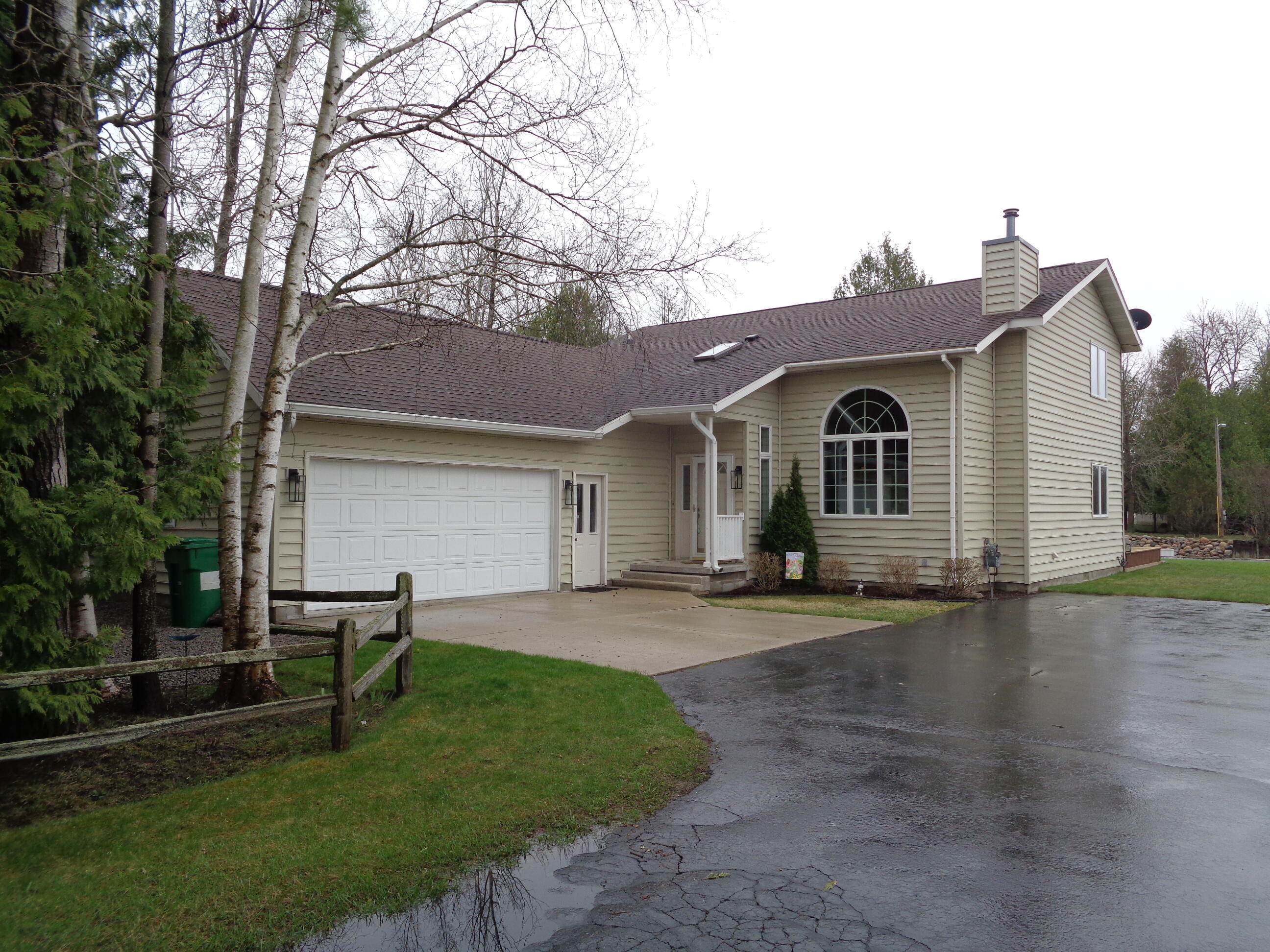 139 Bear Point Road Alpena, MI 49707 - Photo 1 of 30 Gallery Image 1