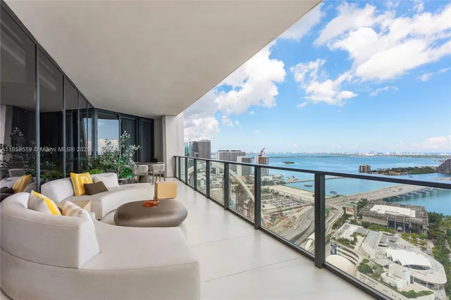 $7,350,000 | 1000 Biscayne Boulevard, Unit 3502, Miami, FL 33132