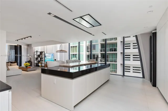 $7,350,000 | 1000 Biscayne Boulevard, Unit 3502, Miami, FL 33132