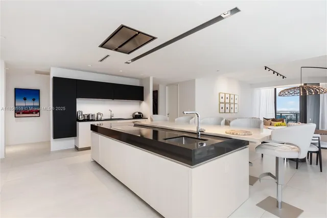 $7,350,000 | 1000 Biscayne Boulevard, Unit 3502, Miami, FL 33132