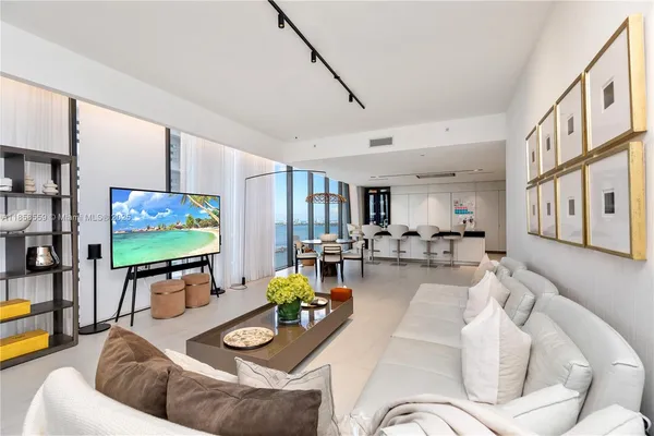 $6,995,000 | 1000 Biscayne Boulevard, Unit 3502, Miami, FL 33132