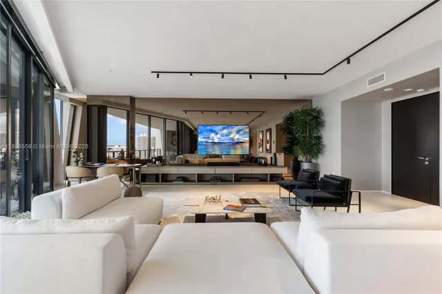 $7,350,000 | 1000 Biscayne Boulevard, Unit 3502, Miami, FL 33132