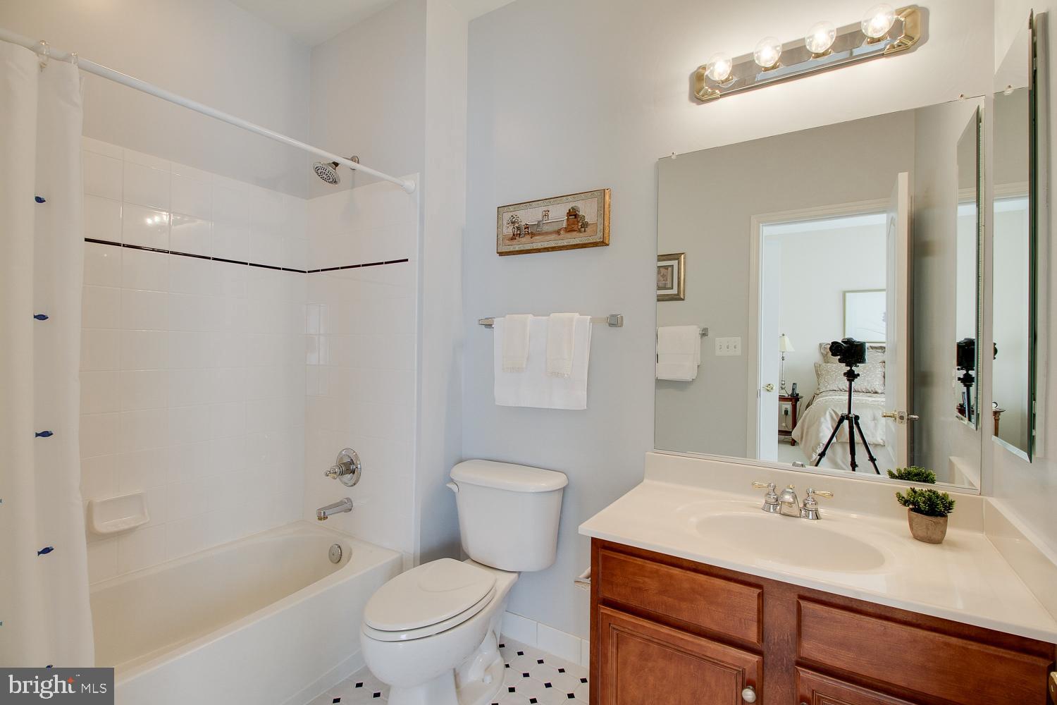 21516 Inman Park Place Ashburn, VA 20147 - Photo 20 of 22 Full Bath in Bedroom 4