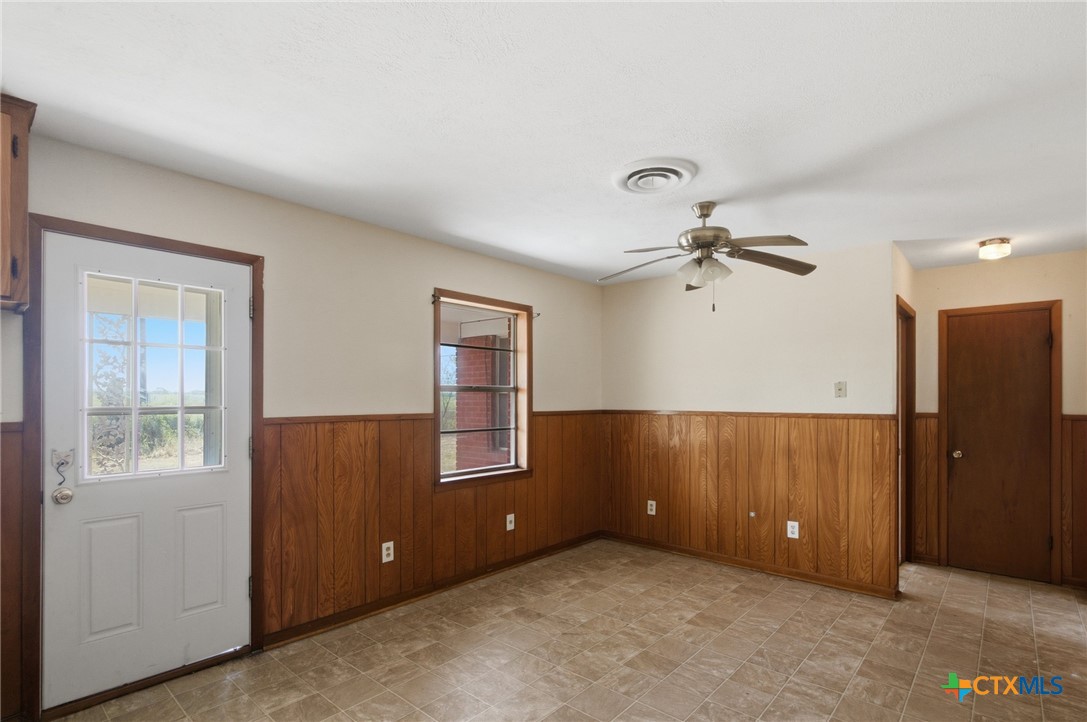 7287 Hanselman Road Victoria, TX 77905 - Photo 4 of 42 Gallery Image 4
