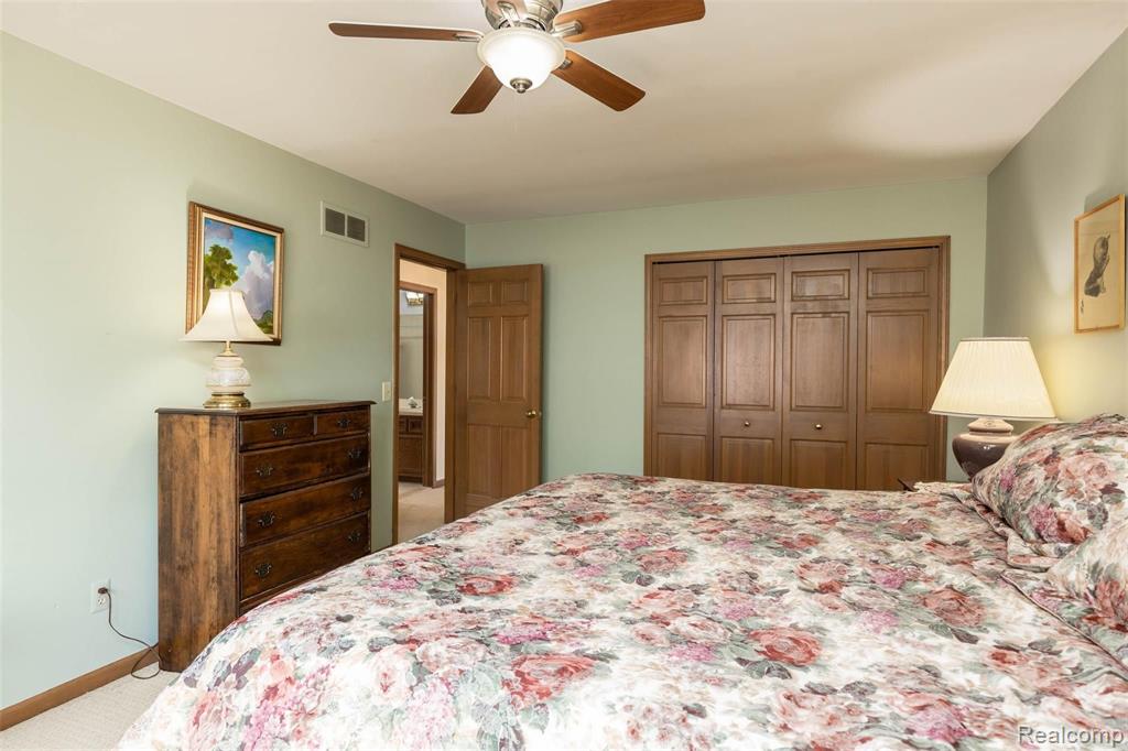 1359 Kingspath Drive Rochester Hills, MI 48306 - Photo 27 of 60
