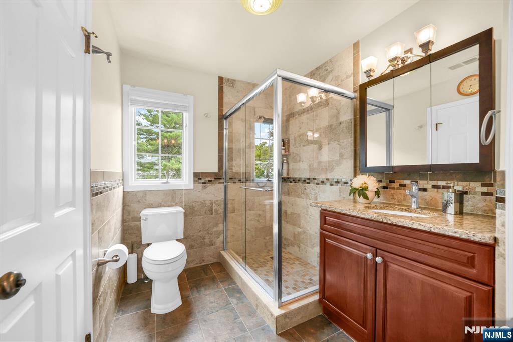 15 Nuthatcher Court Wayne, NJ 07470 - Photo 21 of 34