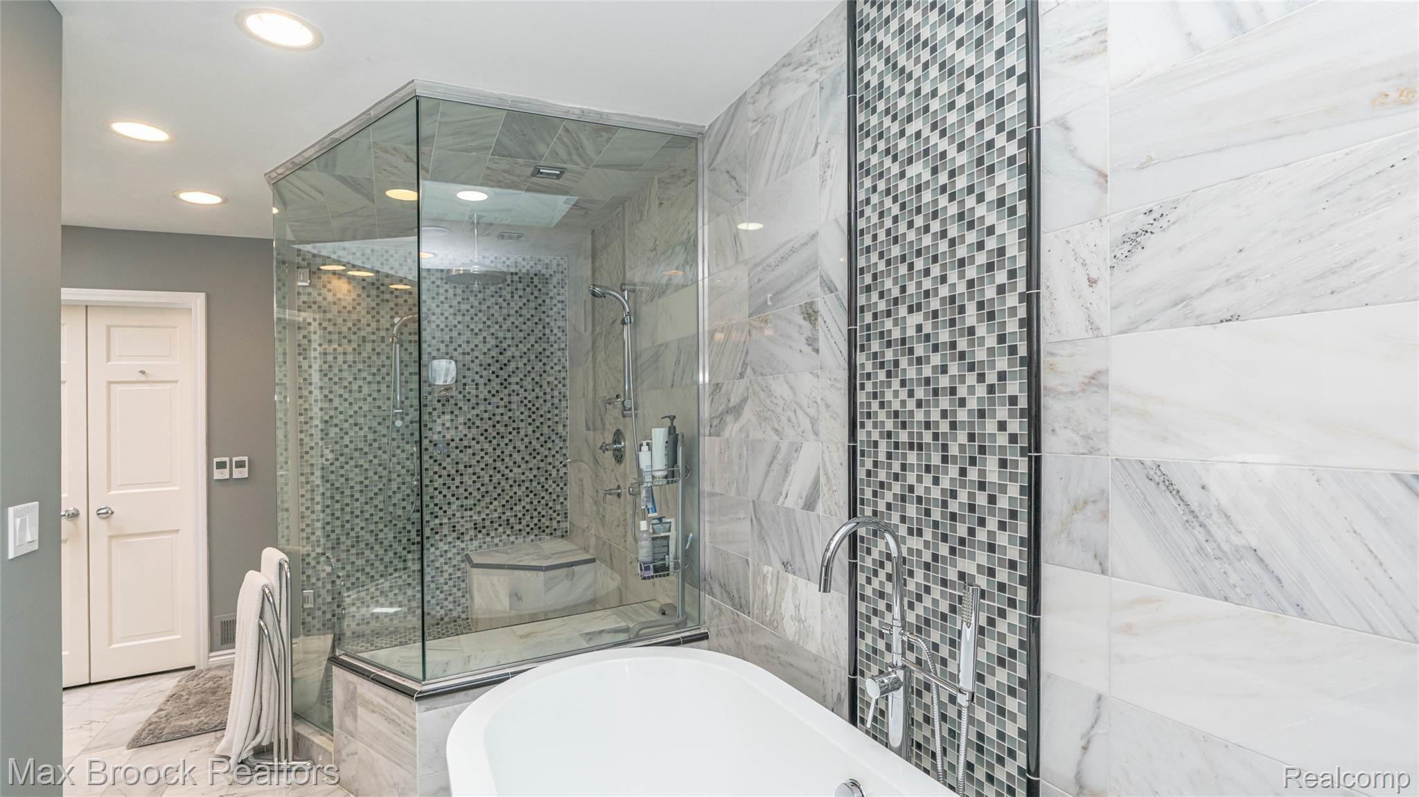 4431 Dow Ridge Road West Bloomfield, MI 48324 - Photo 28 of 52 00__54.jpg