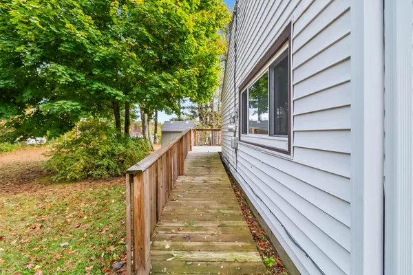 $186,000 | 1125 Hickory Lane, Hillsdale, MI 49242