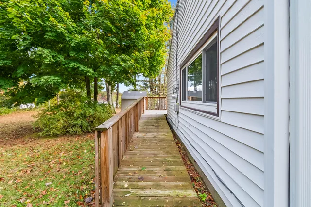 $179,900 | 1125 Hickory Lane, Hillsdale, MI 49242