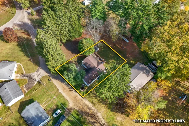 $179,900 | 1125 Hickory Lane, Hillsdale, MI 49242