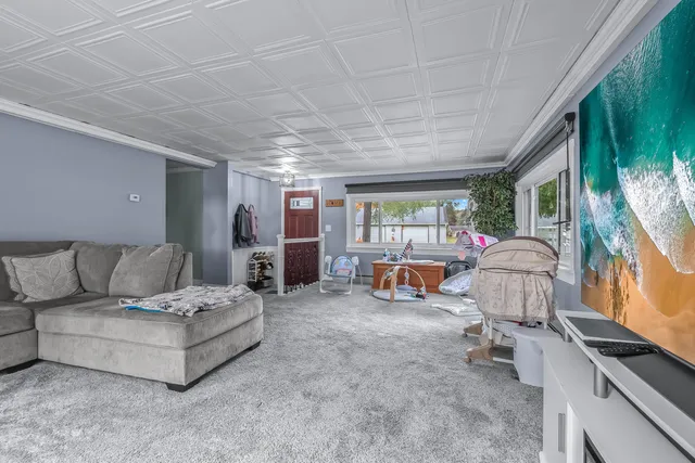 $179,900 | 1125 Hickory Lane, Hillsdale, MI 49242