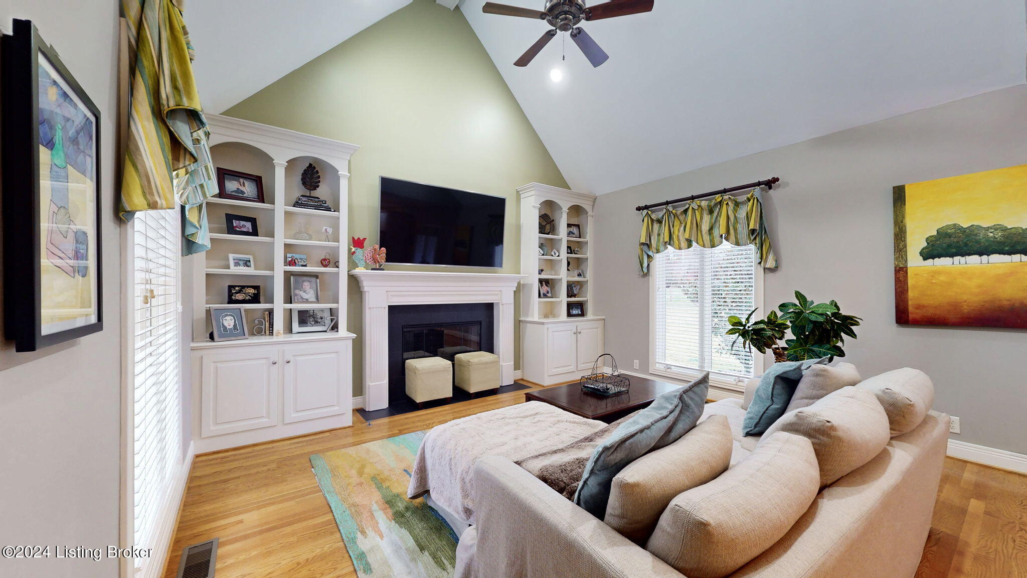 2902 Doe Ridge Court Prospect, KY 40059 - Photo 22 of 77 Family Room off Kitchen