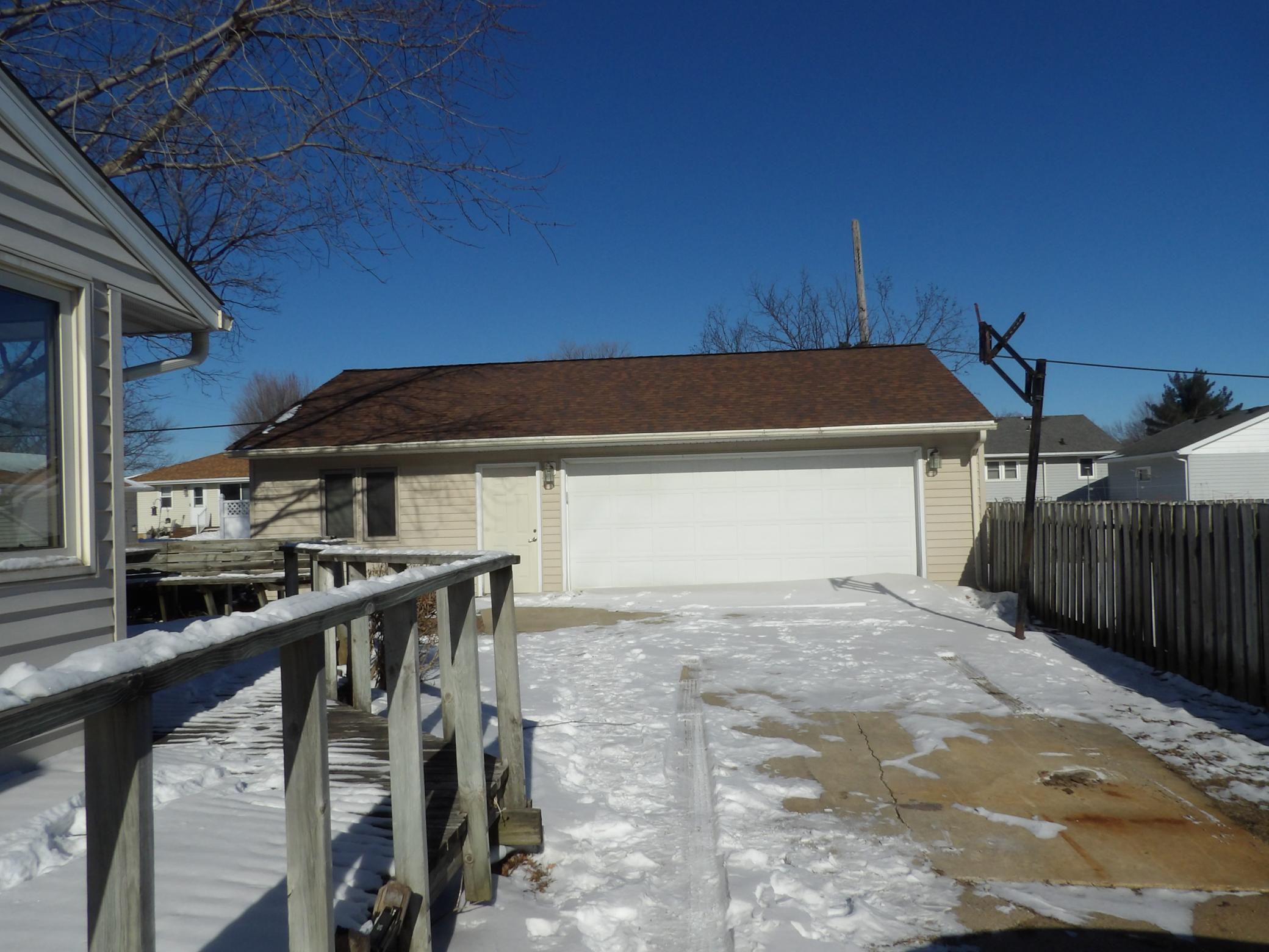 2103 4th Avenue Southeast Austin, MN 55912 - Photo 4 of 13