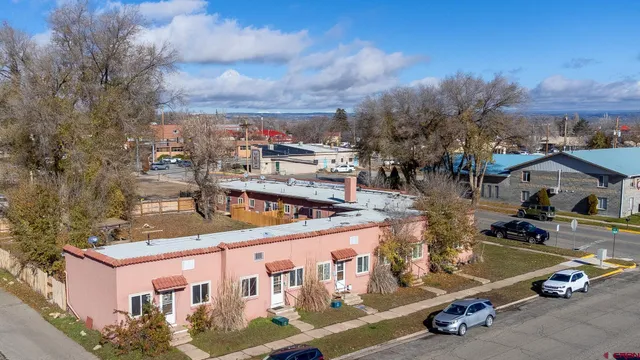 a picture of city view