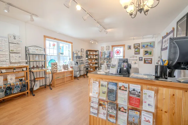 $459,000 | 7 Old Searsport Avenue, Belfast, ME 04915