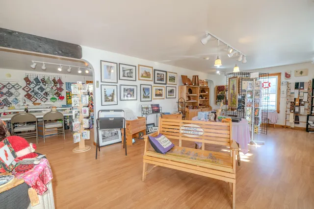 $459,000 | 7 Old Searsport Avenue, Belfast, ME 04915