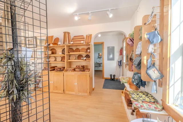 $459,000 | 7 Old Searsport Avenue, Belfast, ME 04915