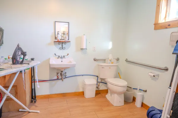 $459,000 | 7 Old Searsport Avenue, Belfast, ME 04915