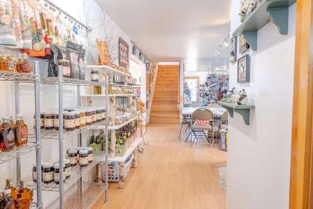 $459,000 | 7 Old Searsport Avenue, Belfast, ME 04915