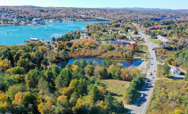 $459,000 | 7 Old Searsport Avenue, Belfast, ME 04915