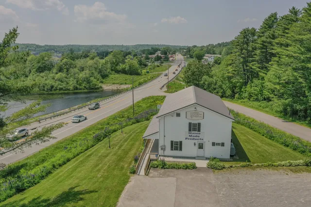 $459,000 | 7 Old Searsport Avenue, Belfast, ME 04915