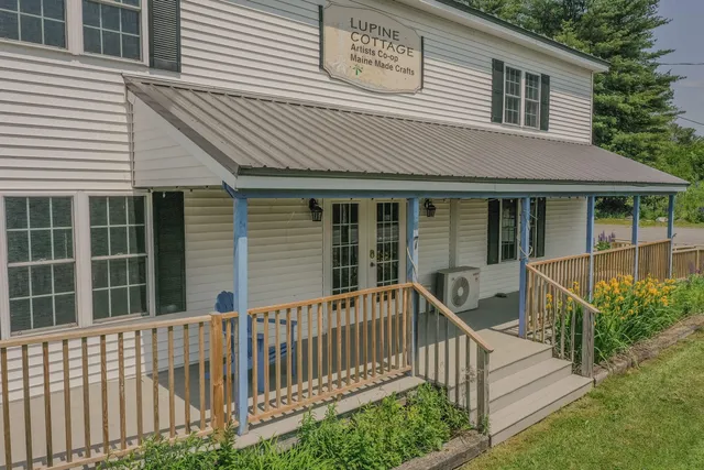 $459,000 | 7 Old Searsport Avenue, Belfast, ME 04915