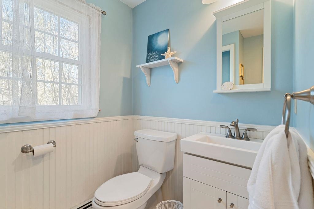 2 Shirley Lane Stratham, NH 03885 - Photo 22 of 36