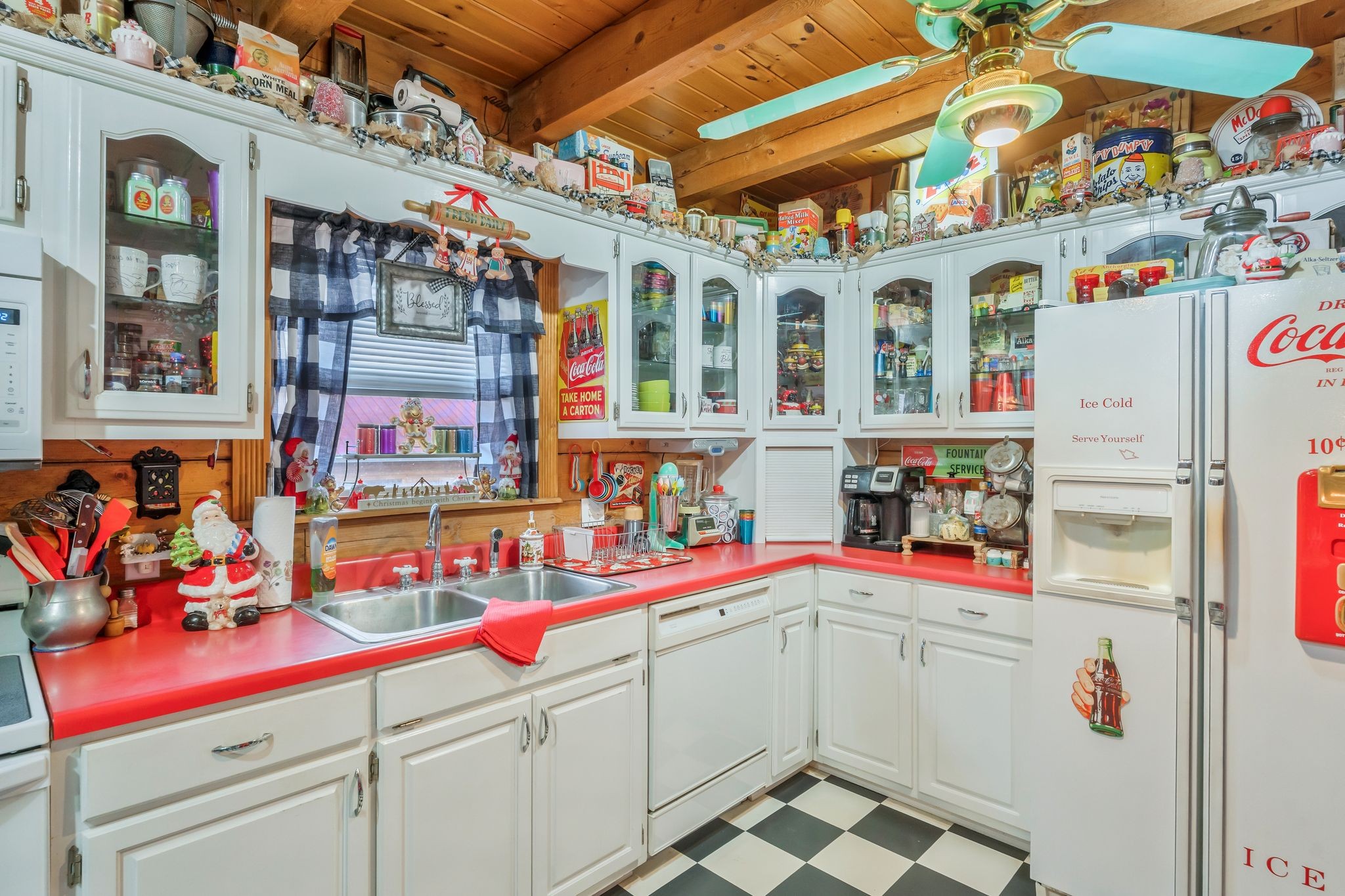 10955 Old Lebanon Road Murfreesboro, TN 37129 - Photo 33 of 100 a utility room with fridge dryer and washer