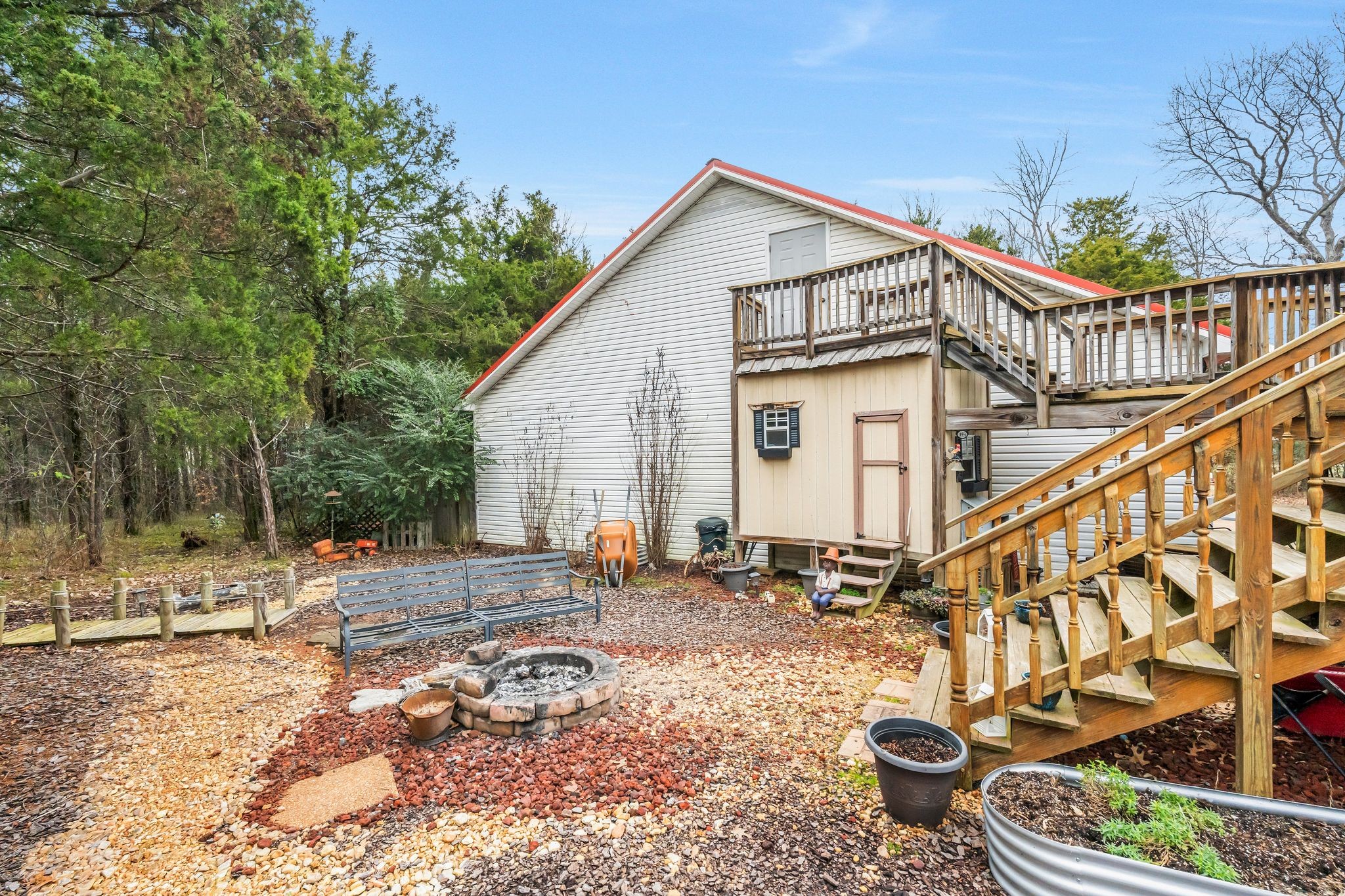 10955 Old Lebanon Road Murfreesboro, TN 37129 - Photo 74 of 100 a backyard of a house with table and chairs