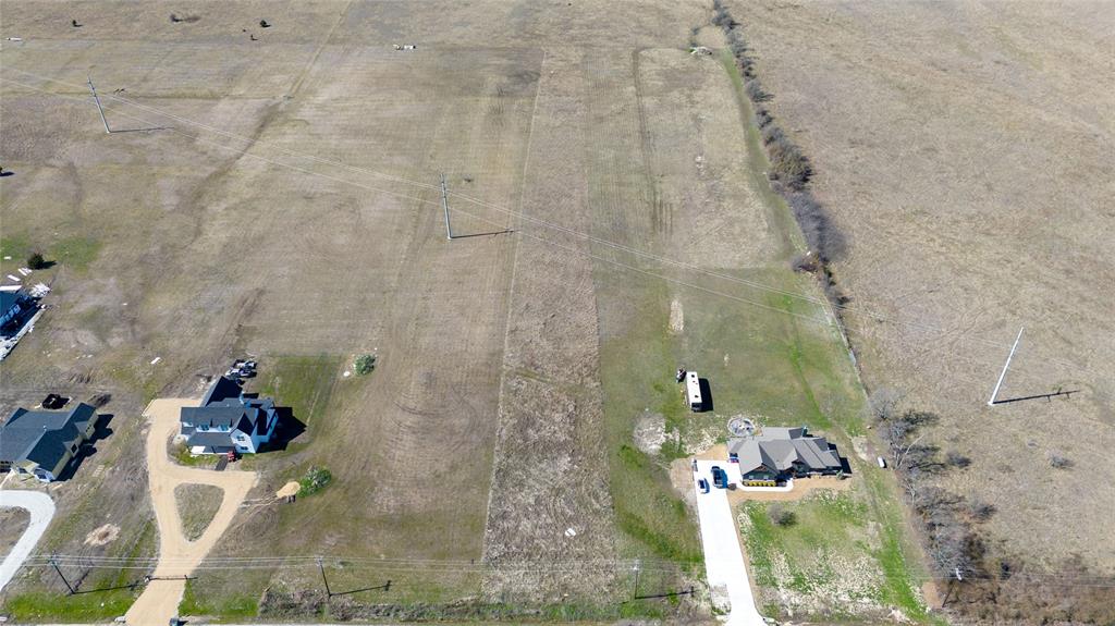640 County Road 379 Decatur, TX 76234 - Photo 11 of 25 a bathroom with a toilet