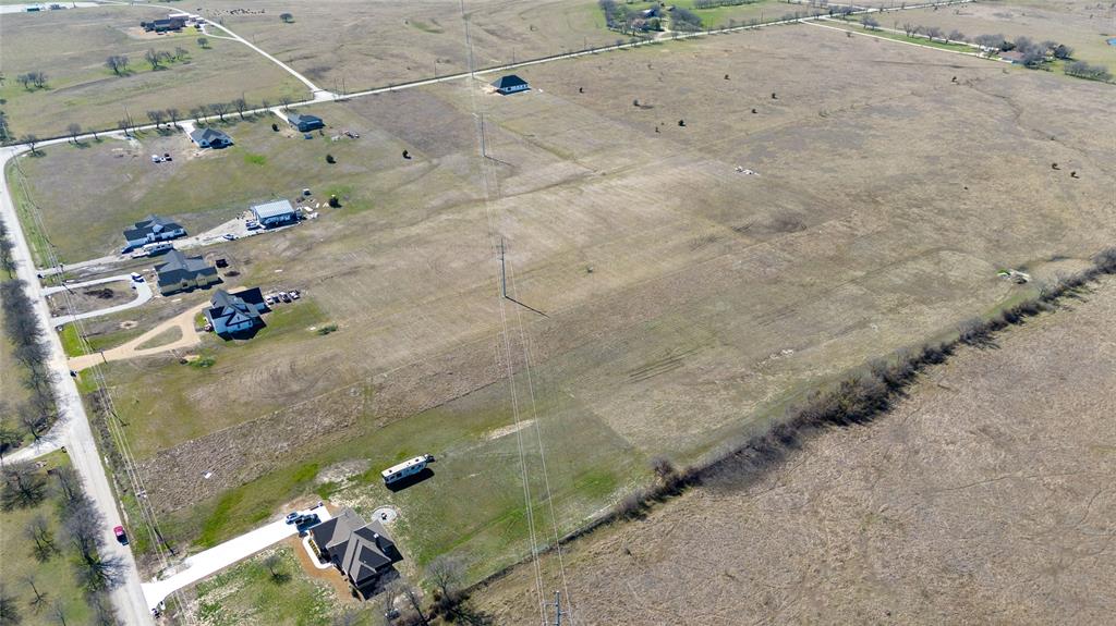 640 County Road 379 Decatur, TX 76234 - Photo 9 of 25 view of a wooden floor