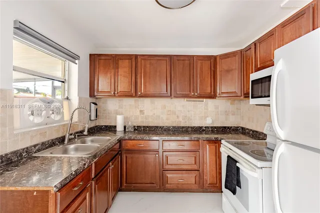 $919,000 | 1943 Rodman Street, Hollywood, FL 33020