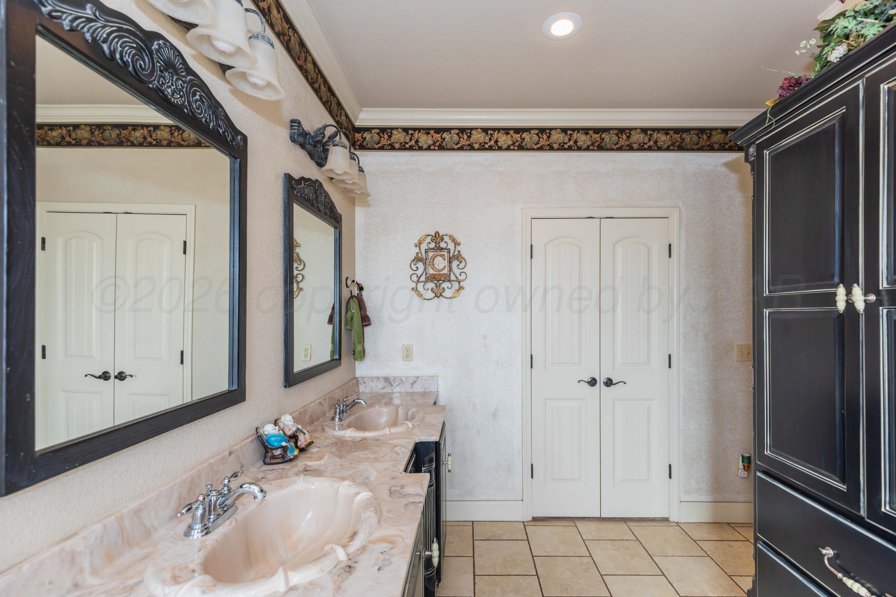 16501 Hope Road Canyon, TX 79015 - Photo 25 of 42 MASTER BATH VIEW 4