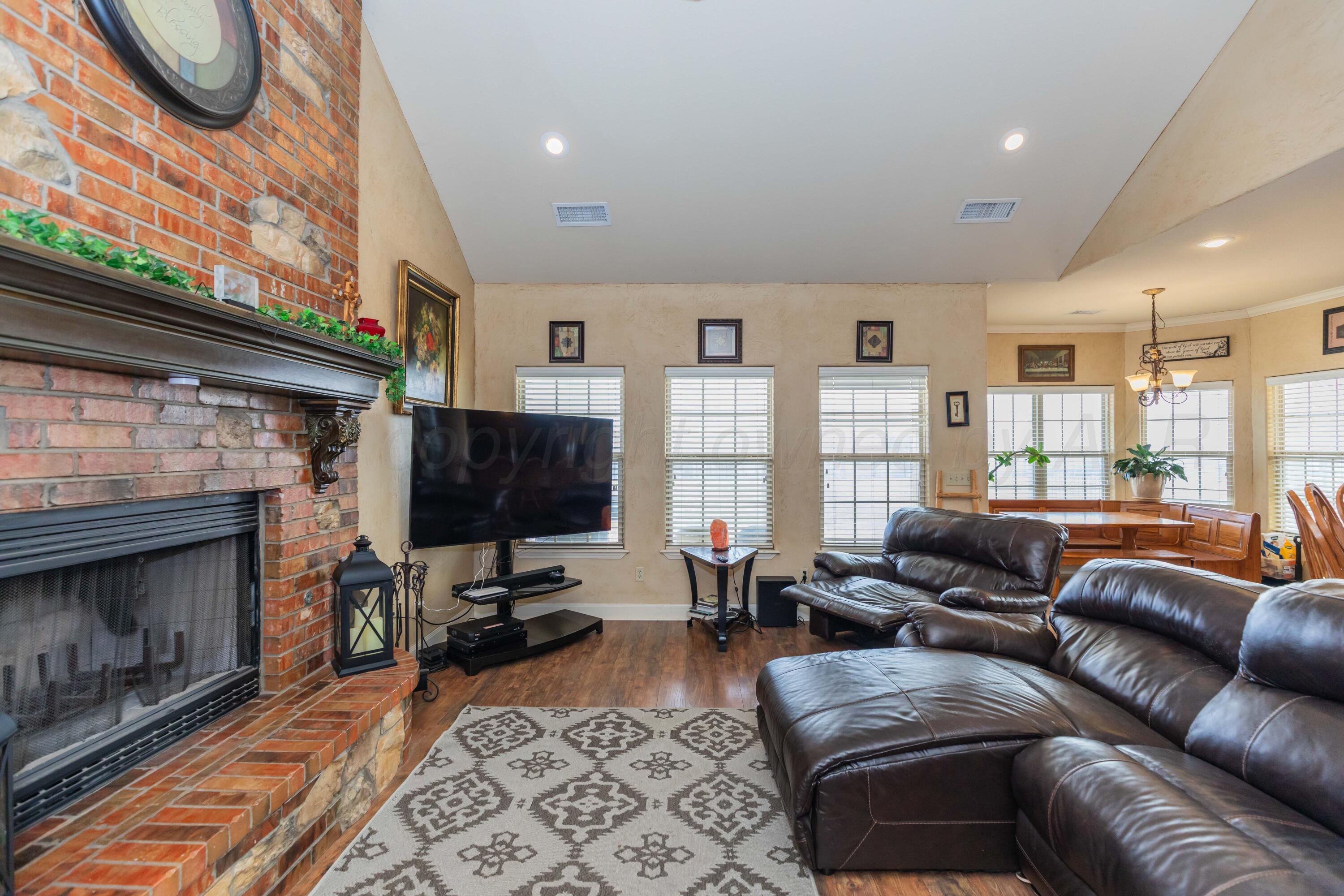 16501 Hope Road Canyon, TX 79015 - Photo 8 of 42 LIVING ROOM VIEW 4