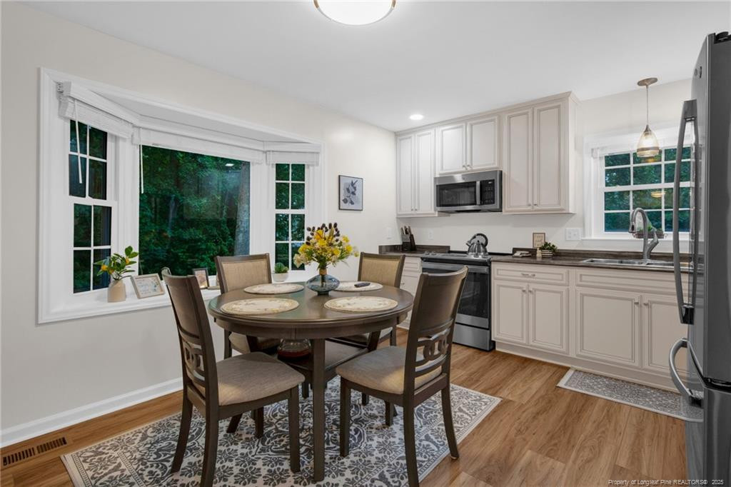 5302 Foxfire Road Fayetteville, NC 28303 - Photo 8 of 28 Lovely Eat-in Kitchen